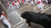 FOTO: Menantang Maut dengan Kabur dari Banteng San Fermin Festival selalu jadi incaran ribuan orang untuk datang ke Spanyol dengan tujuan yang sama: menantang maut, mengejar adrenalin, kabur dari banteng.