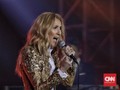 Gimik Menyempurnakan Penampilan Elegan Celine Dion di Jakarta