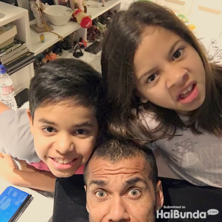 <p>Cepat pulih Dani dan bahagia selalu untuk keluarga. (Foto: Instagram @danialves)</p>