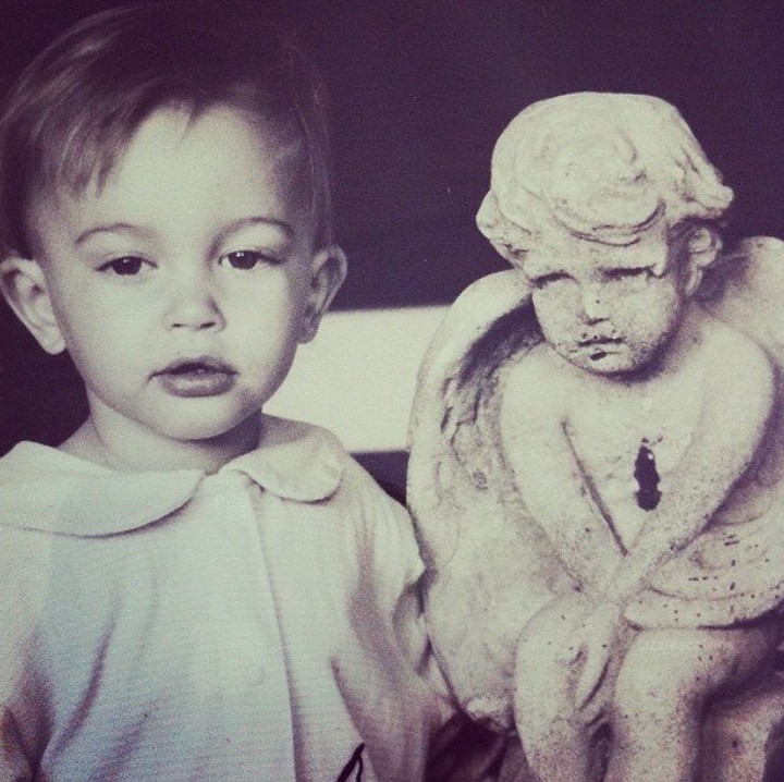 <p>Saat masih kecil, Hailey Baldwin seperti anak laki-laki ya? (Foto: Instagram @haileybaldwin)</p>