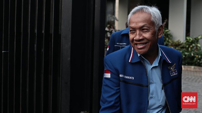 Wakil Ketua Pembina Demokrat, Agus Hermanto menyebut penunjukan kader Demokrat untuk posisi Ketua MPR berada di tangan SBY.