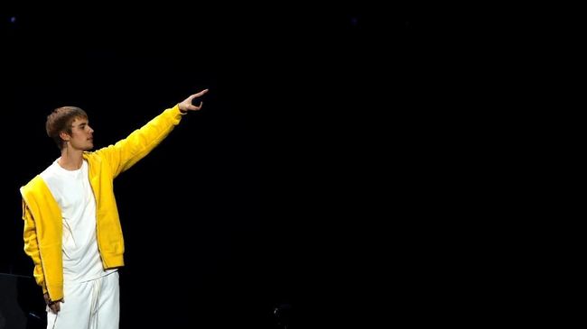 Menurut laporan, lonjakan turis di tebing Fjaðrargljufur di Islandia meningkat hingga 80 persen usai Justin Bieber menggunakannya untuk syuting video musik.