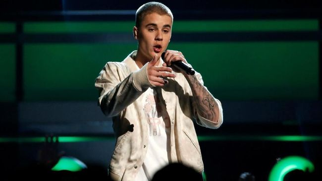 Sejak awal tahun ini, Justin Bieber beberapa kali menyinggung soal album baru meski tak pernah secara gamblang menjelaskan perkembangan album itu.