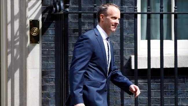 Perdana Menteri Inggris, Theresa May, menunjuk Dominic Raab sebagai Menteri Brexit baru untuk menggantikan David Davis yang mengundurkan diri pada Minggu (8/7).