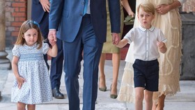 Debut Gaya Rambut Baru Putri Charlotte di Pesta Baptis Adik