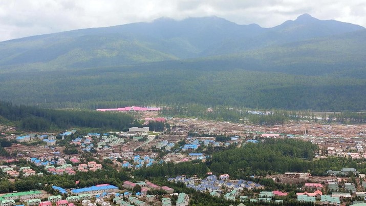 A general view of Samjiyon County in this undated photo released by North Korea's Korean Central News Agency (KCNA) on July 10, 2018 .KCNA/via REUTERS ATTENTION EDITORS - THIS PICTURE WAS PROVIDED BY A THIRD PARTY. REUTERS IS UNABLE TO INDEPENDENTLY VERIFY THE AUTHENTICITY, CONTENT, LOCATION OR DATE OF THIS IMAGE. NO THIRD PARTY SALES. SOUTH KOREA OUT. THIS PICTURE IS DISTRIBUTED EXACTLY AS RECEIVED BY REUTERS, AS A SERVICE TO CLIENTS.