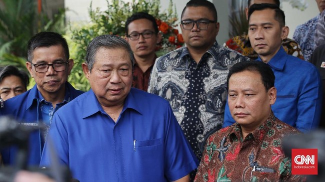 Wasekjen PPP Achmad Baidowi menilai Partai Demokrat mulai realistis soal poros ketiga, terlihat dari pernyataan SBY dan gerakan elite partai belakangan ini.