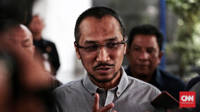 Eks Ketua KPK Abraham Samad mendesak Pansel Capim KPK tak meloloskan peserta yang bertipikal pencari kerja dan berintegritas rendah.