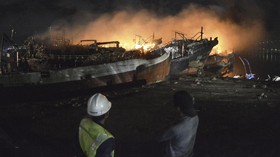 FOTO : Amuk Si Jago Merah di Pelabuhan Benoa