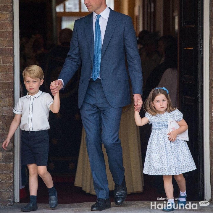 <p>Bando yang dikenakan Putri Charlotte ada pita di sebelah kirinya nih. (Foto: Getty Images)<br /><br /></p>