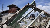 FOTO: Porak-Poranda Pasca Banjir Melanda Jepang Hujan lebat menyebabkan banjir dan tanah longsor di Jepang menewaskan lebih dari 157 orang dan memporak-porandakan kota-kota.