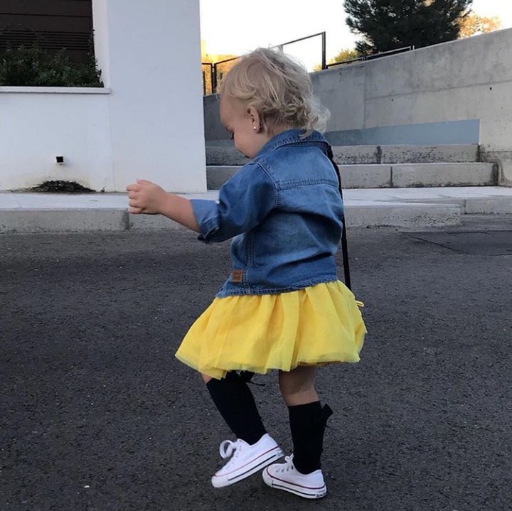 <p>Si kecil Mia adalah buah hati Antoine Griezmann dan istrinya, Erika Choperena, yang lahir pada 8 April 2016. (Foto: Instagram @antogriezmann)</p>