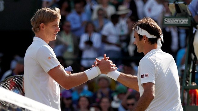 Unggulan pertama dan juara bertahan Roger Federer terhenti di perempat final Wimbledon 2018 setelah dikalahkan petenis asal Afrika Selatan Kevin Anderson.