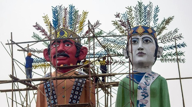 Operasi yustisi biasanya diadakan saat arus balik lebaran dengan sasaran penduduk pendatang tanpa dilengkapi identitas.