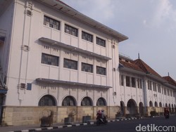 Menilik Kehidupan Buruh Pabrik Rokok Terbesar di Masa Hindia Belanda
