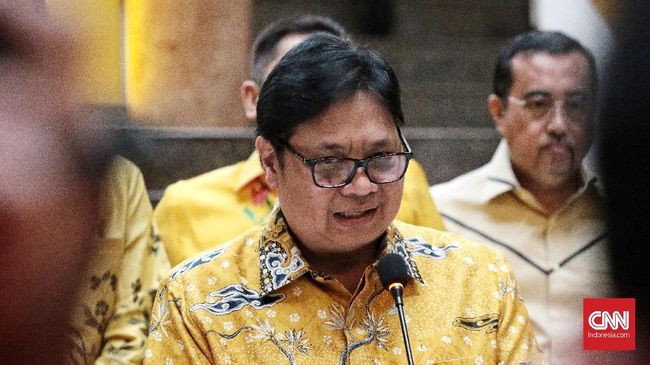 Golkar-PAN-PPP Jajaki Koalisi Pilpres 2024: Bertiga Bersatu Setelah pertemuan malam ini, Ketua Umum Partai Golkar Airlangga Hartarto membuka peluang koalisi dengan PAN dan PPP di Pilpres 2024.
