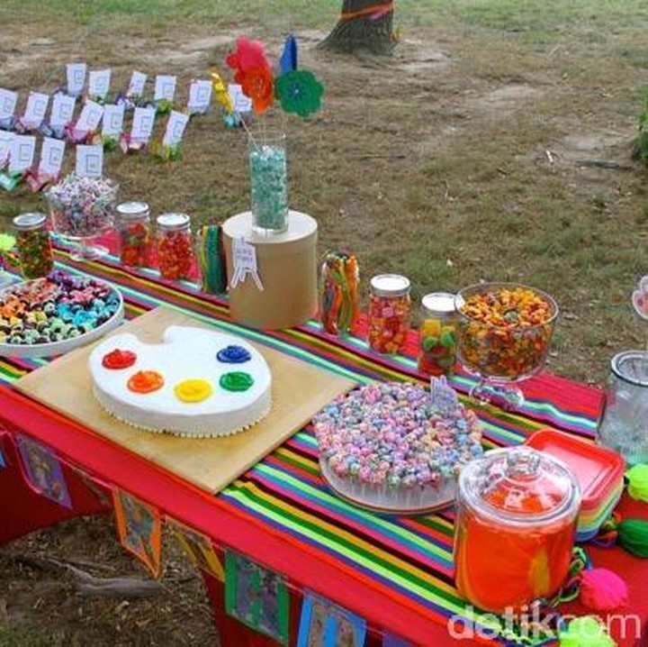 Tema pesta ulang tahun yang artsy ini juga bisa jadi inspirasi. (Foto: Blog Shorties Funny Farm)