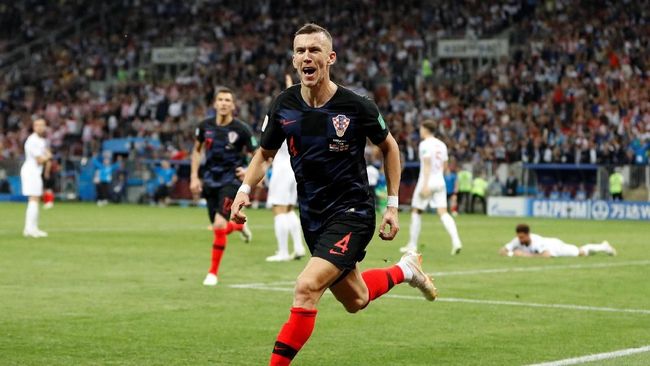 Pergerakan Liar Perisic Bikin Inggris Tumbang Winger Ivan Perisic pantas merebut predikat Man of The Match saat Kroasia mengalahkan Inggris 2-1 pada semifinal Piala Dunia 2018 di Stadion Luzhniki.