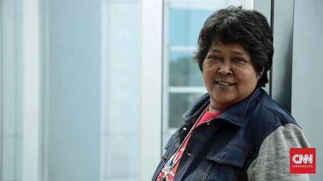 Suti Karno mengisahkan pengalaman dirinya kena diabetes hingga 18 tahun dan memutuskan untuk mengamputasi kakinya sendiri.