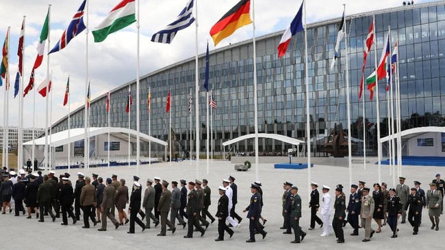 NATO bakal melakukan pertemuan dengan Ukraina pekan depan. Pertemuan akan membahas perselihan antara Ukraina dan Rusia di Laut Hitam.