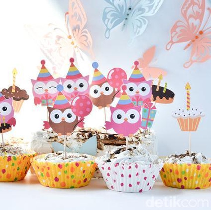 Tema ultah kuda poni bisa jadi udah biasa. Supaya beda, coba tema burung hantu deh. Tapi yang menggemaskan kayak gini, Bun. (Foto: Etsy via Babble)