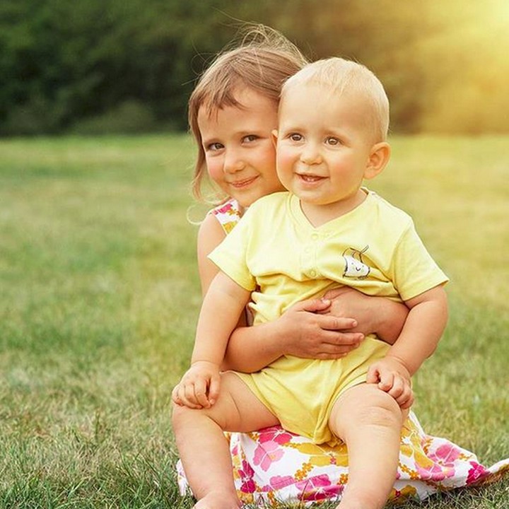 <p>Sister and brother goals nih, Bun. He-he-he. (Foto: Instagram: Instagram/@maxxfoto_lucie_baide)  </p>