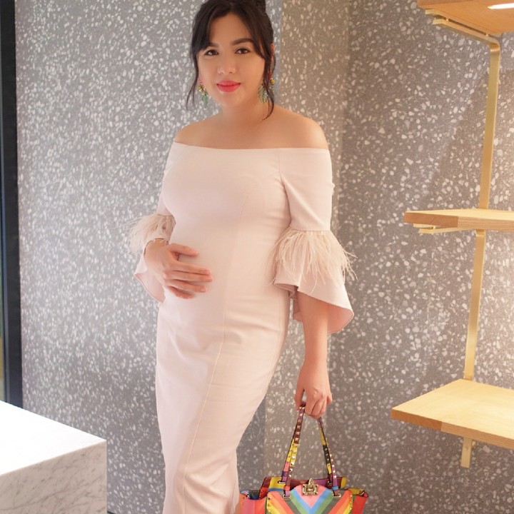 Sehat selalu ya bumil dan dedek bayi. Semoga persalinannya lancar Vicky! (Foto: Instagram/vickyshu)