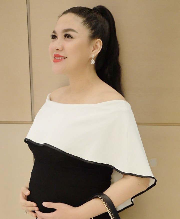 Hamil Besar, Vicky Shu Makin Cantik dan Flawless