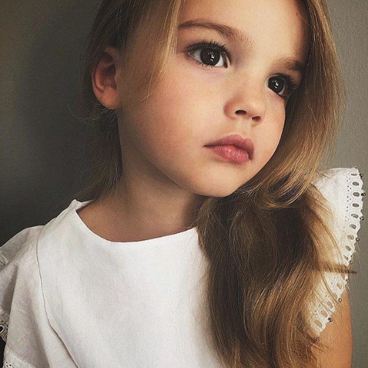 <p>Hai Bunda, perkenalkan ini Ayla model cilik asal London. (Foto: Instagram @ayla_model04)</p>