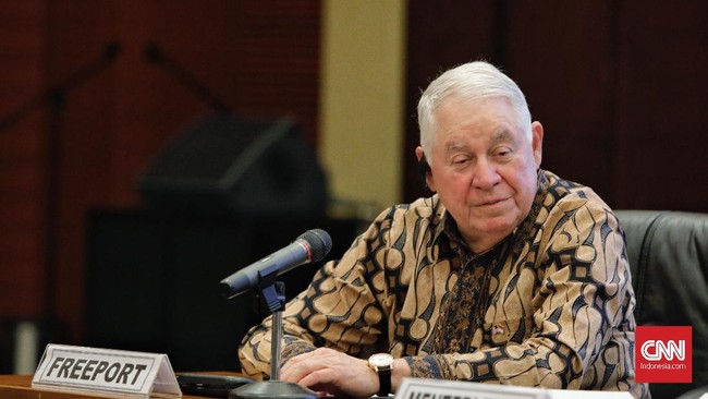 Chairman of the Board and Chief Executive Officer Freeport-McMoran Richard C Adkerson dan Presdir PT Freeport Indonesia menemui Jokowi Rabu (12/4) ini.