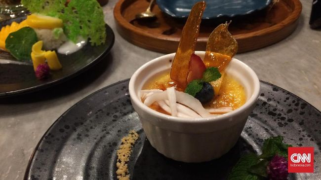 Sebuah pengalaman kuliner menyantap makanan ala Indocina di kota Malang bisa membuat saya jatuh hati dengan kelezatannya.