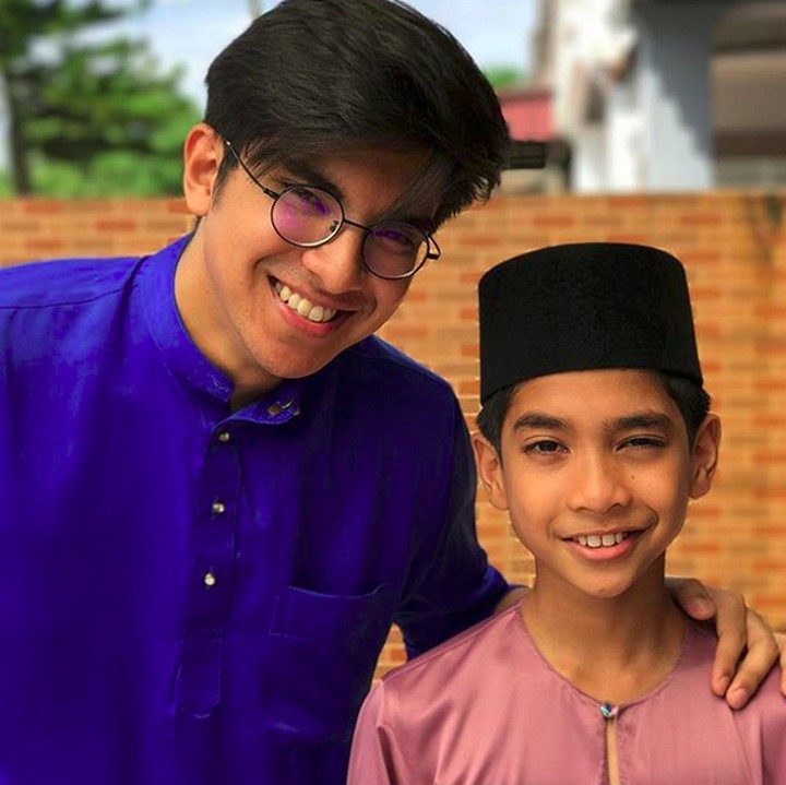 Saddiq dan anak bernama Mussadiq ini sama-sama ganteng ya, Bun. He-he-he. (Foto: Instagram/ @syedsaddiq)