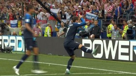 VIDEO: Penalti Griezmann Kembali Bawa Prancis Unggul