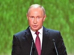 Doakan PM Inggris, Putin: Optimisme dan Selera Humor Akan Bantu Kesembuhan