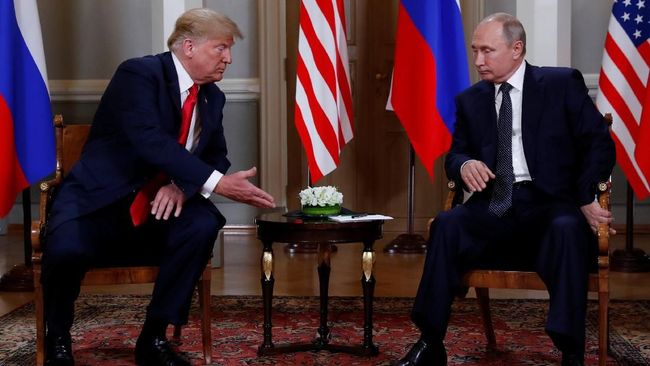 Bertemu Perdana, Karakter Trump dan Putin Bertolak Belakang