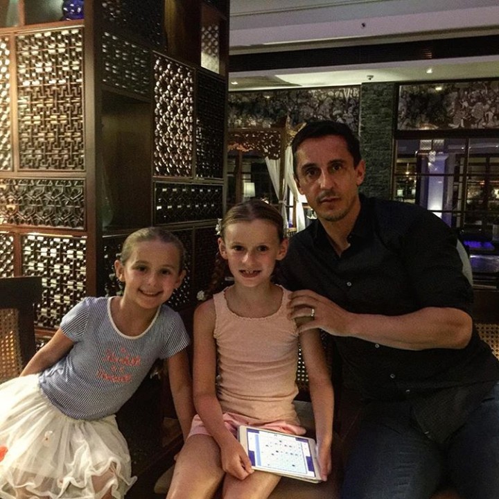 <p>2011 lalu, Gary Neville menyatakan gantung sepatu. Di waktu pensiunnya, selain tetap berkecimpung di dunia persepakbolaan, dia juga punya aktivitas lain merawat anak-anaknya. (Foto: Instagram @gneville2)</p>