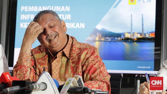 KPK Peringatkan Sofyan Basir Penuhi Panggilan Pekan Depan Dirut PLN nonaktif Sofyan Basir mangkir saat panggilan pertama sebagai tersangka kasus PLTU Riau-1. KPK mengingatkan Sofyan memenuhi panggilan kedua pekan depan