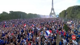 VIDEO: Euforia Juara Prancis di Menara Eiffel