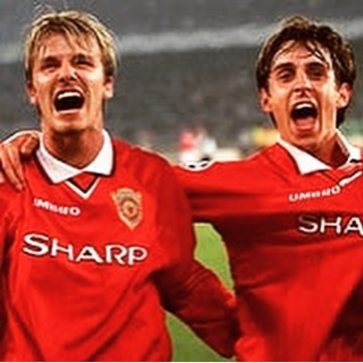 <p>Yang agak lupa wajah Gary Neville, ini dia penampakannya di waktu muda, saat masih memakai seragam 'Setan Merah'. Gary Neville bisa dibilang satu angkatan dengan David Beckham di Manchester United. (Foto: Instagram @gneville2)</p>