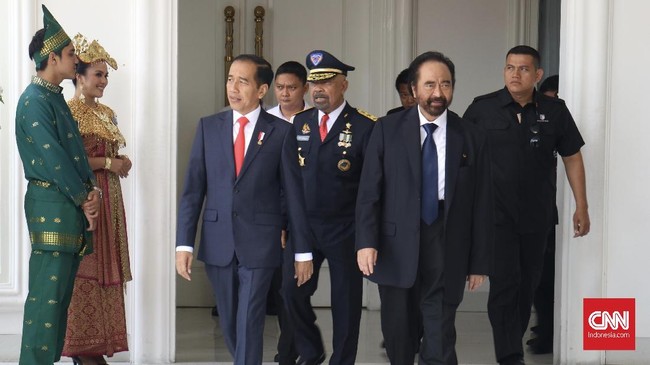 Riza Chalid pernah dinobatkan oleh Globe Asia sebagai salah satu orang terkaya di Indonesia dengan menduduki peringkat ke-88 dalam 150 Richest Indonesian.