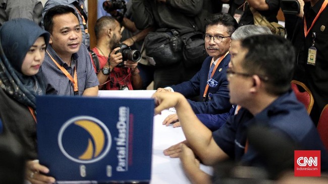 Nasdem menampik hasil survei LSI yang menyebut bahwa partainya akan sulit lolos pileg 2019 mendatang.