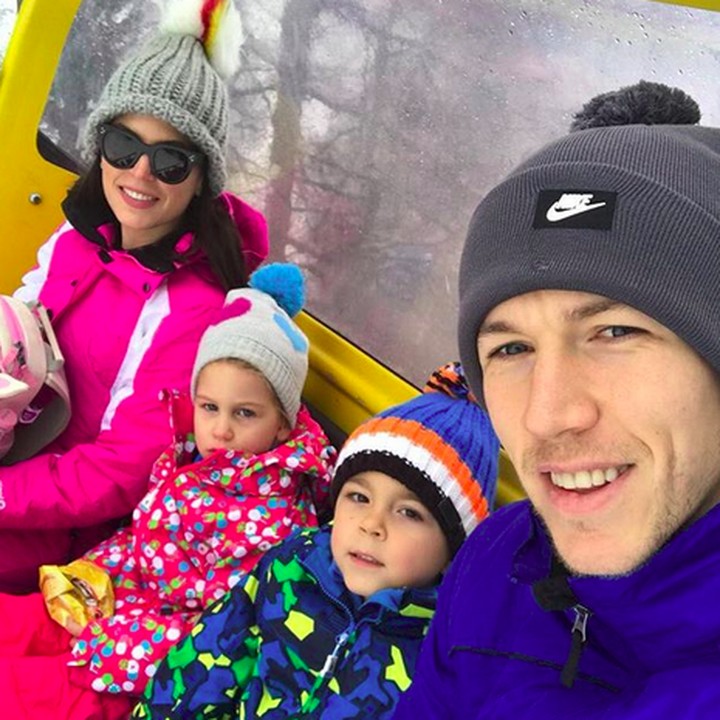 <p>Seru banget nih. ketika Leo dan Manu liburan bareng Ayah Ivan dan Bunda Josipa. (Foto: Instagram/ @joop8)</p>