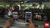 FOTO: Ekspresi Para Bocah di Hari Pertama Sekolah Masa tahun ajaran 2018/2019 dimulai hari ini. Setelah diseleksi, anak-anak mulai merasakan bangku sekolah dasar buat menempuh pendidikan selama enam tahun.