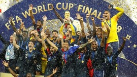 FOTO: Timnas Prancis Berpesta di Stadion Luzhniki