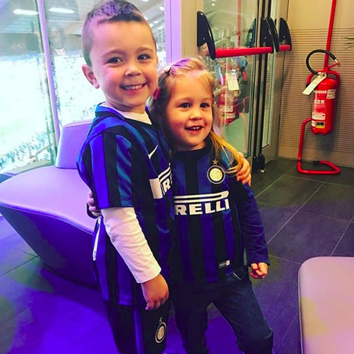 <p>Karena Ivan bergabung dengan klub Inter Milan, otomatis si kecil juga jadi pendukung cilik il Nerrazurri. (Foto: Instagram/ @joop8)  </p>