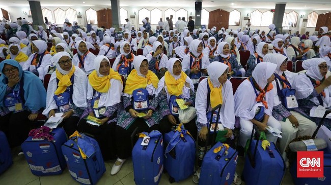 Prioritas vaksinasi virus corona bagi jemaah umrah dan haji disepakati Kementerian Agama dan DPR.