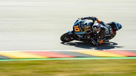 Adik Rossi Crash, Marquez Gagal Juara di Moto2 GP Australia