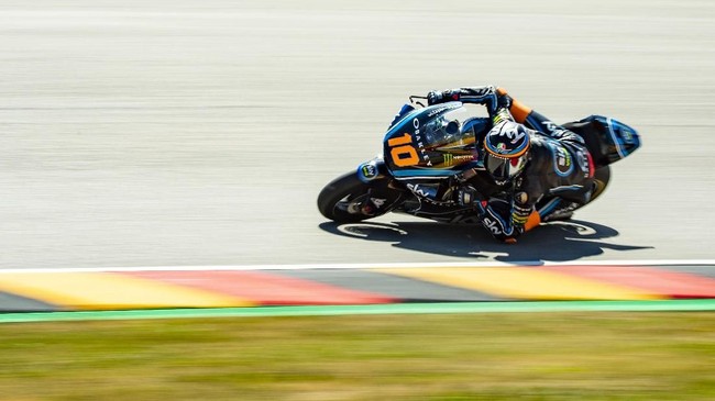 Pebalap Sky VR46 di Moto2 2018, Luca Marini, mengaku tidak merasa terbebani menjadi adik pebalap veteran MotoGP Valentino Rossi.