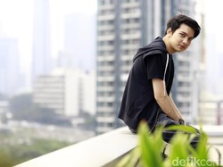 Endy Arfian Akting Jadi Anak Indigo di Film Surat Dari Kematian