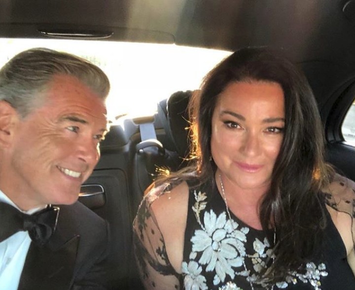 Potret Romantis Eks Pemeran James Bond Pierce Brosnan dan 